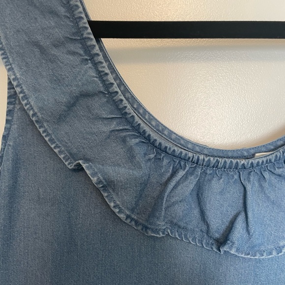 Gap Ruffle Chambray Tank - Picture 3 of 5